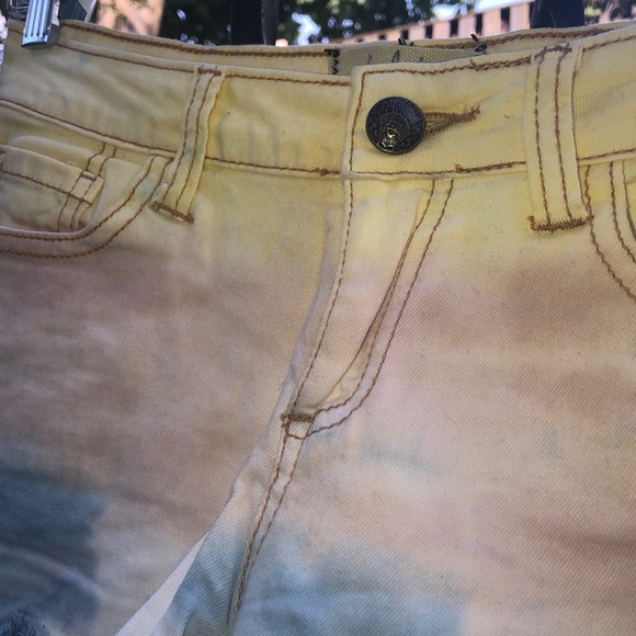 Lost Brand | Multicolored Denim Shorts - Picture 2 of 4